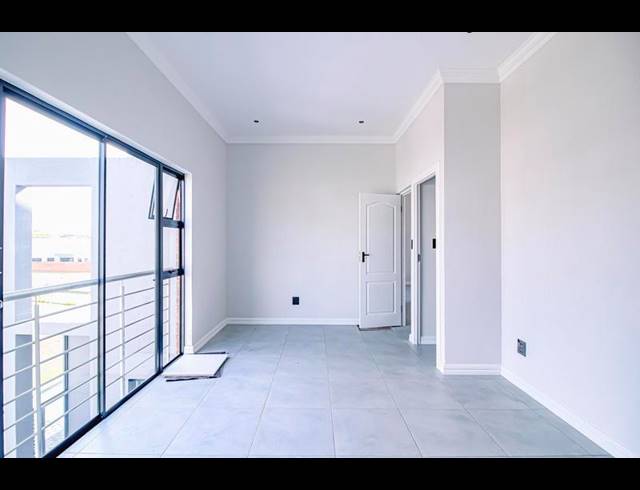 3 BEDROOM HOUSE FOR SALE IN SIX FOUNTAINS RESIDENTIAL ESTATE